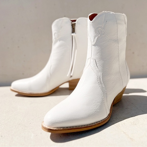 NEW Pointy Toe Stack Block Heel Zip Up Western Ankle Booties Boots Off White - Picture 2 of 15